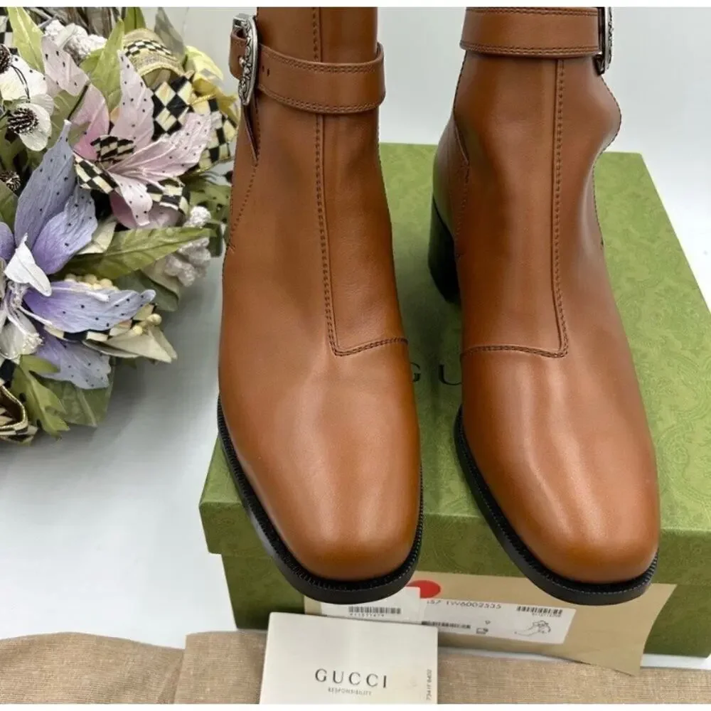 Men, Gucci, leather ankle boots size 9, made in Italy